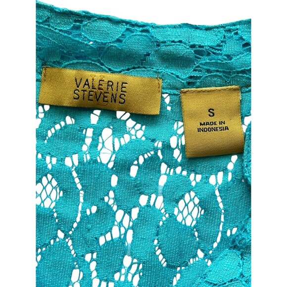 Valerie Stevens Women’s Size S Beautiful Dressy Aqua Blue Soft Lace Top NWT - Picture 3 of 8